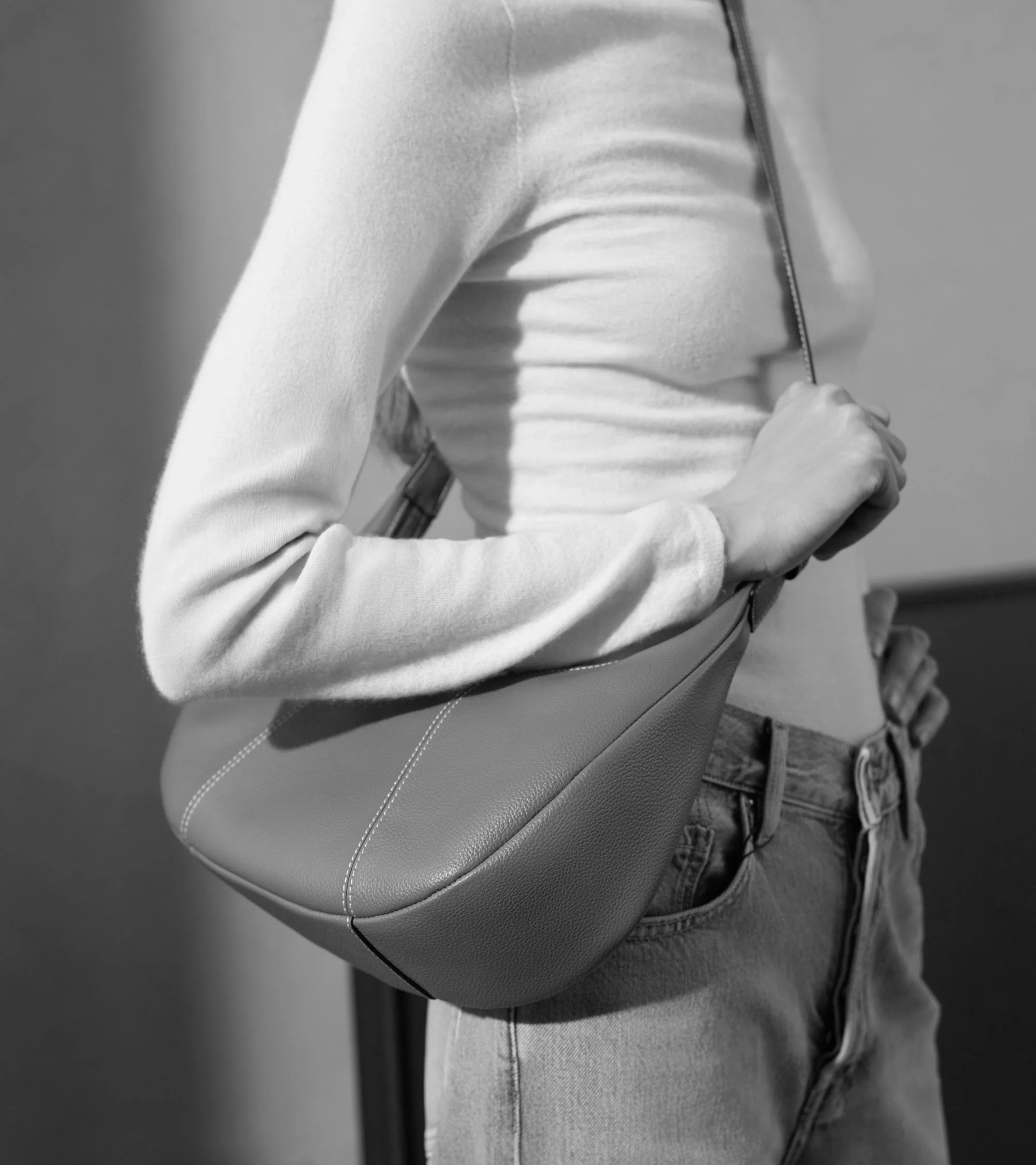 Petit sac hobo Juliette en cuir grainé - Image 9